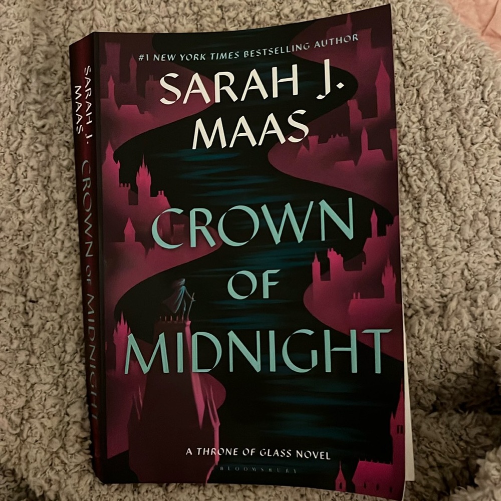 Crown of Midnight by Sarah J. Maas